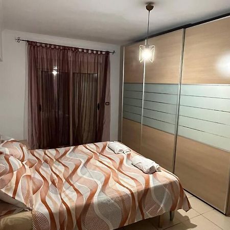 Ak Terminal Apartments Durres Ngoại thất bức ảnh