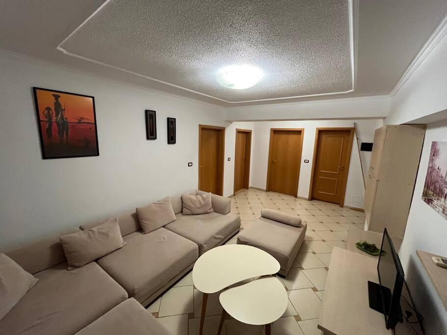 Ak Terminal Apartments Durres Ngoại thất bức ảnh